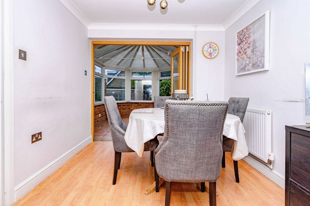 Additional image 8 of 3 bed semi-detached house for saleTurnpike Drive, Luton LU3