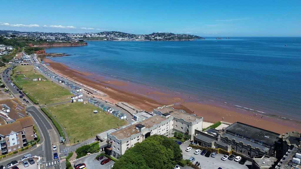 3 bed flat for saleRedcliffe Court, Marine Drive, Paignton TQ3