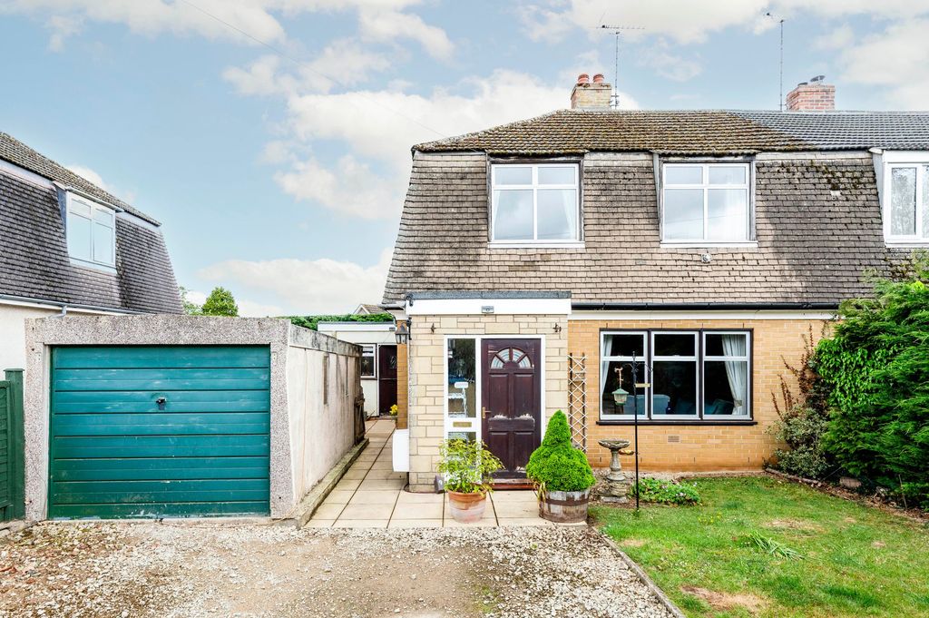 4 bed semi-detached house for saleEvenlode Road, Moreton-In-Marsh GL56