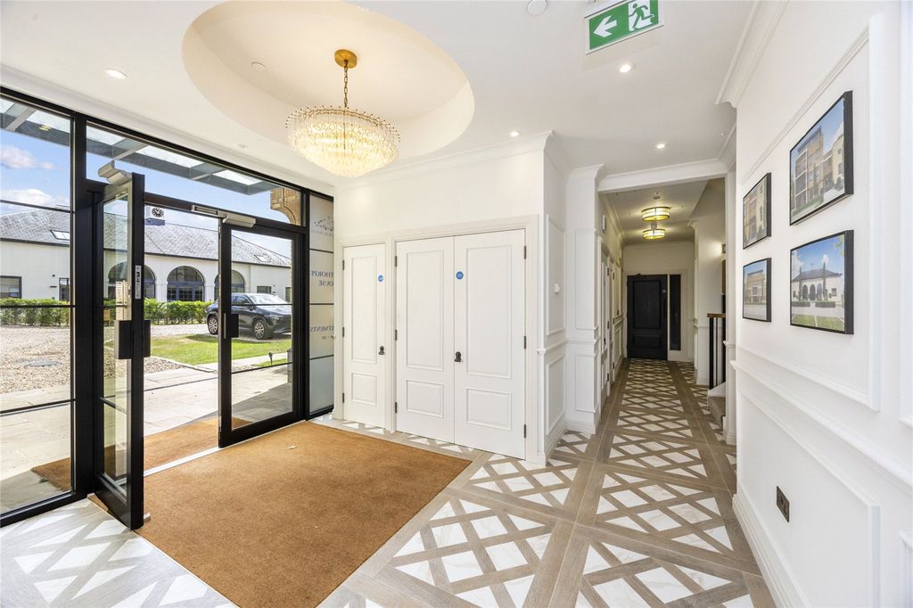 Additional image 11 of 2 bed flat for saleWesthorpe House, Marlow, Buckinghamshire SL7