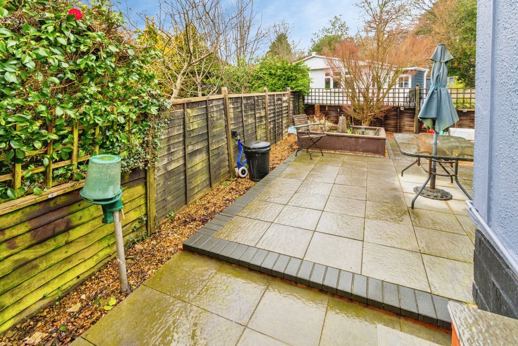 Additional image 8 of 1 bed mobile/park home for saleThatched Cottage Park, Southampton Road, Lyndhurst, Hampshire SO43