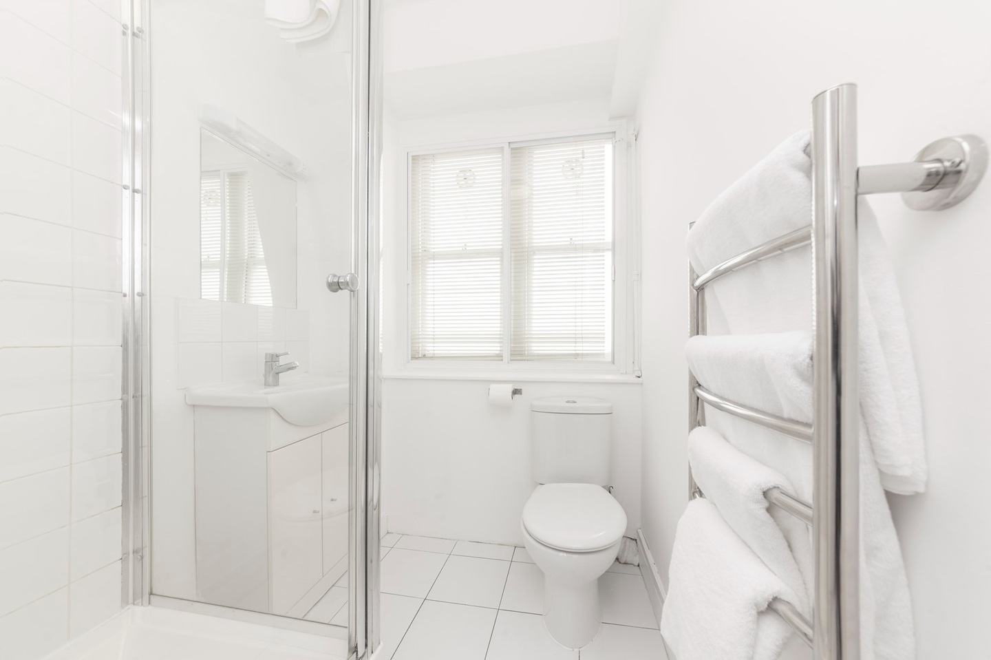 Studio Flat, Hill St, W1J, N1 7GU photo 5