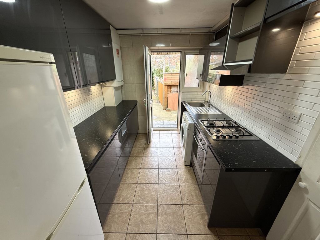 Additional image 3 of 2 bed maisonette for saleEastcote Lane, Northolt UB5