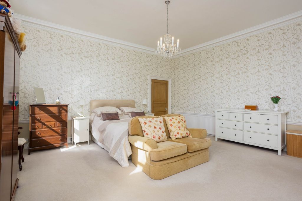 Additional image 9 of 3 bed flat for saleSt. Helens Lane, Leeds, West Yorkshire LS16