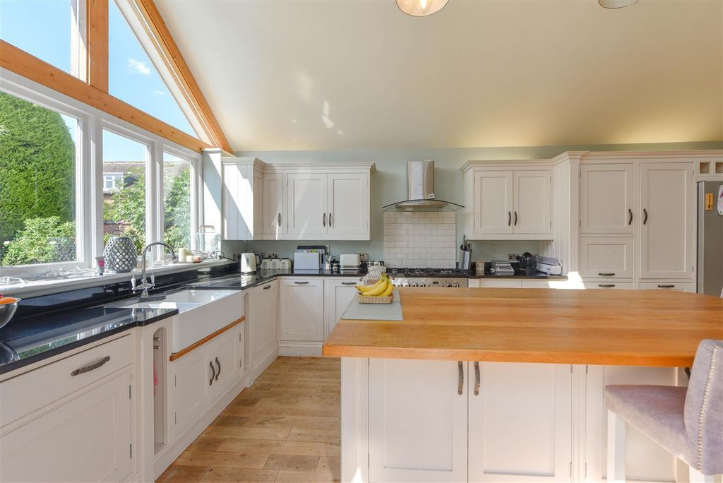 Additional image 11 of 5 bed detached house for saleThe Drive, Kingsley, Northampton NN1