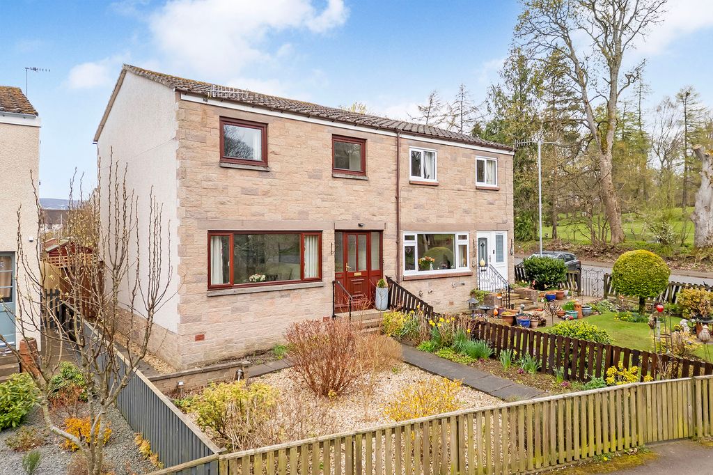 3 bed semi-detached house for sale11 Violet Bank, Peebles EH45
