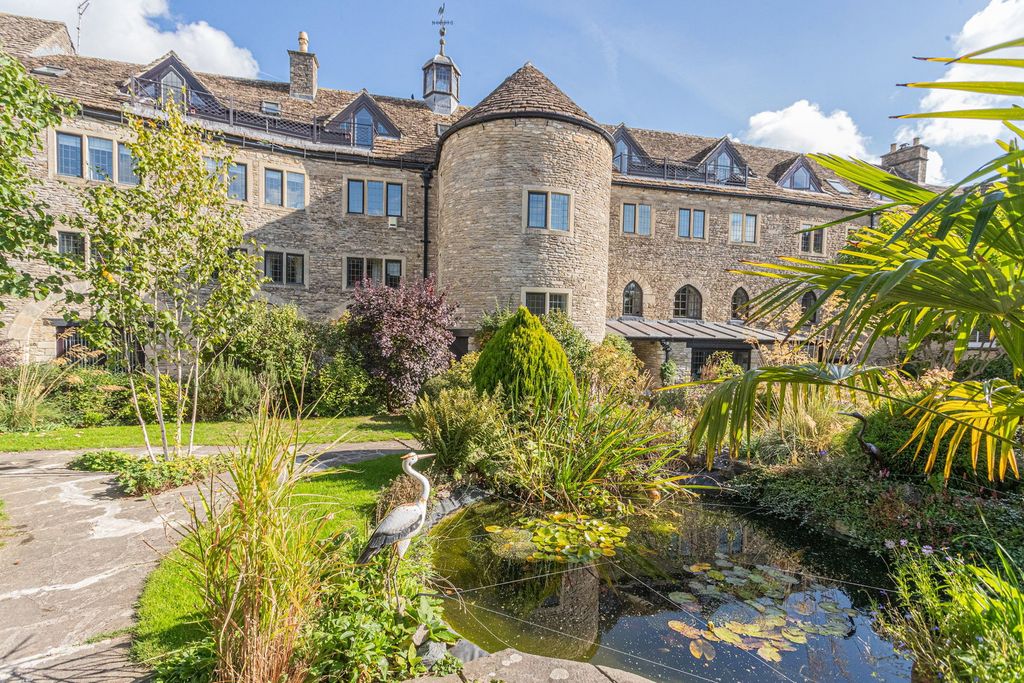 3 bed maisonette for saleHampton Street, Tetbury GL8