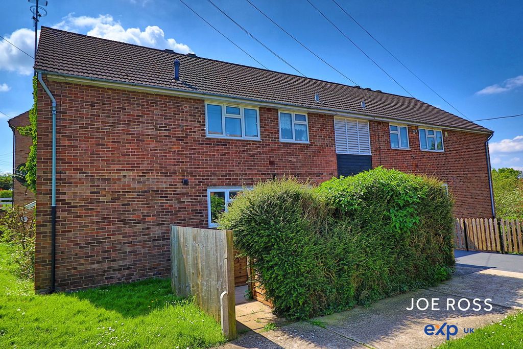 2 bed flat for saleSt. Giles Crescent, Maldon CM9