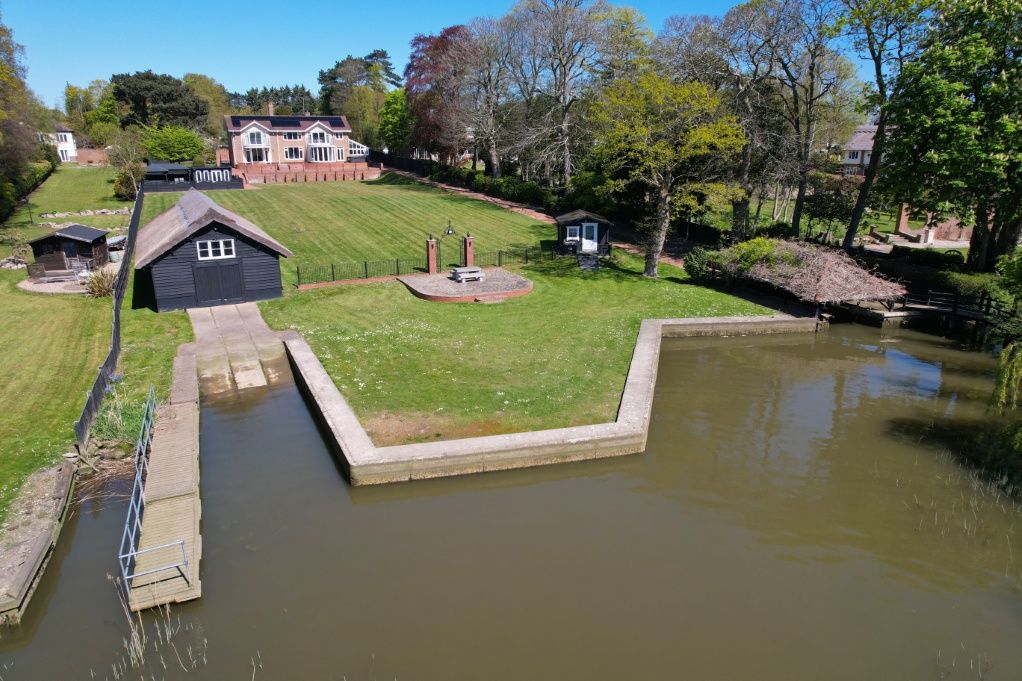 4 bed detached house for saleBorrow Road, Oulton Broad NR32