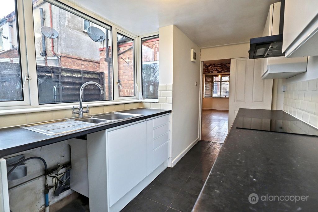 Additional image 8 of 3 bed semi-detached house for saleBeaumont Road, Nuneaton, Warwickshire CV11