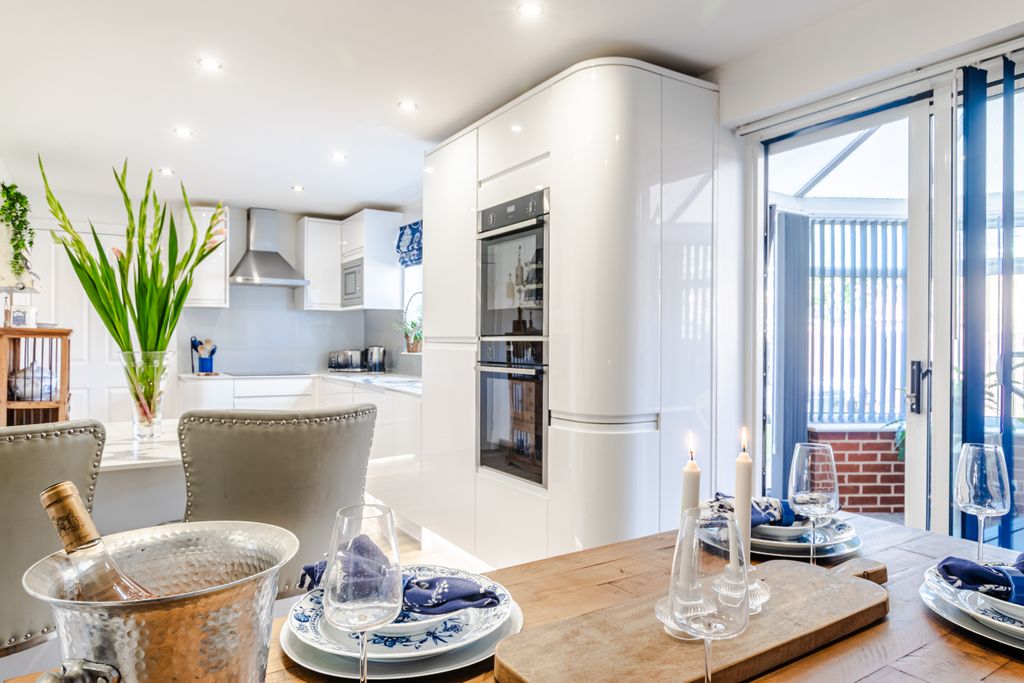 Additional image 4 of 5 bed detached house for saleTroon Close, Normanton, West Yorkshire WF6