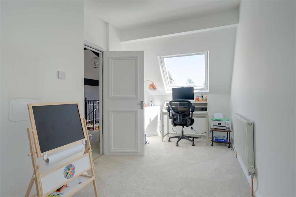 Additional image 25 of 7 bed semi-detached house for saleAbington Park Crescent, Northampton NN3