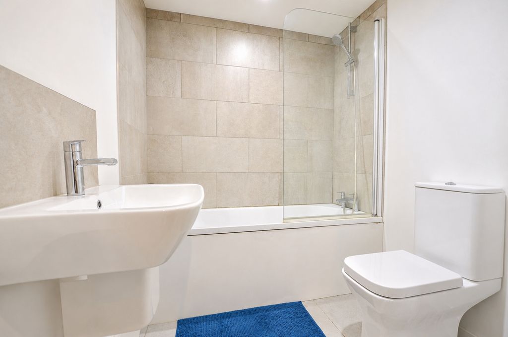 Additional image 7 of 2 bed flat for saleThe Yard, Lostwithiel, Cornwall PL22