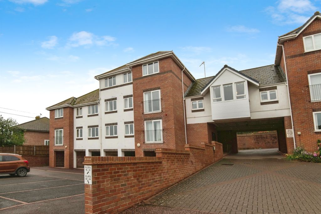 2 bed flat for saleAnning Road, Lyme Regis DT7