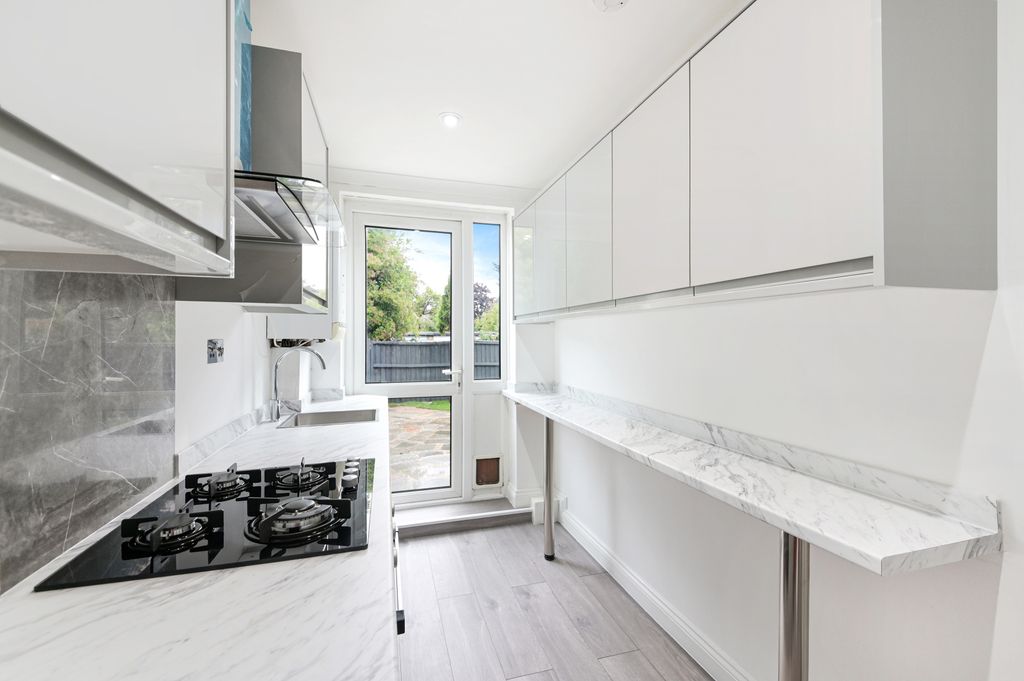 Additional image 8 of 2 bed maisonette for saleFlorence Avenue, Morden SM4