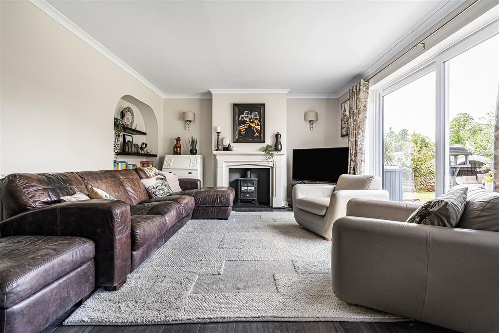 Additional image 5 of 5 bed detached house for saleBeechwood Close, Exning, Newmarket CB8