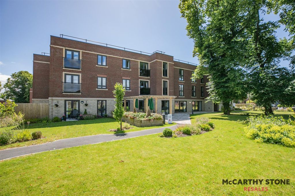 1 bed flat for saleWhitaker Grange New Street, Ossett WF5