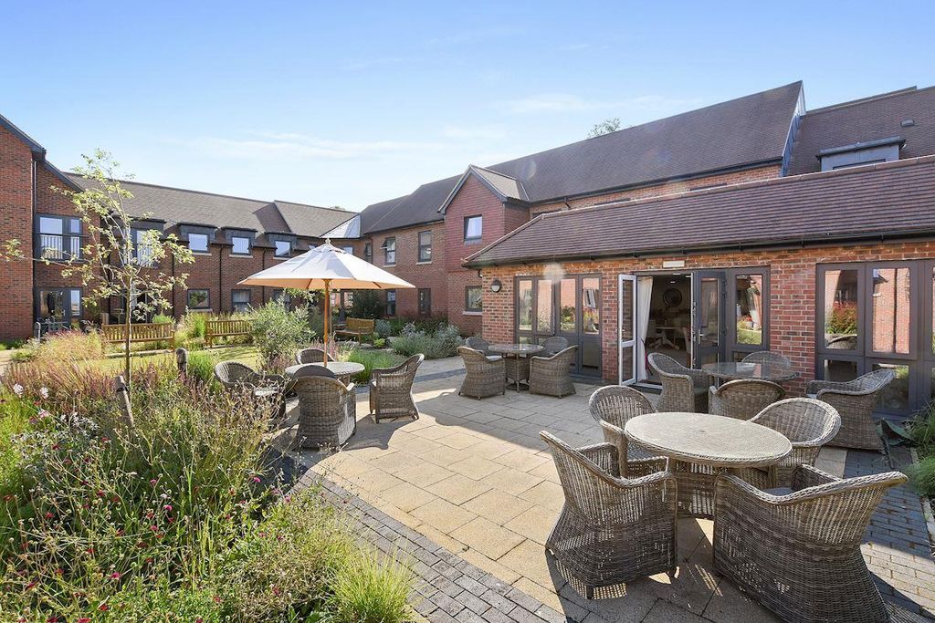 Additional image 19 of 2 bed flat for saleElizabeth House, St. Giles Mews, Stony Stratford, Milton Keynes MK11