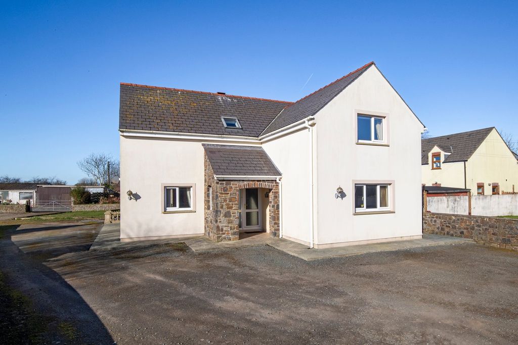 4 bed farm for saleTroopers Inn, Llangwm, Haverfordwest SA62