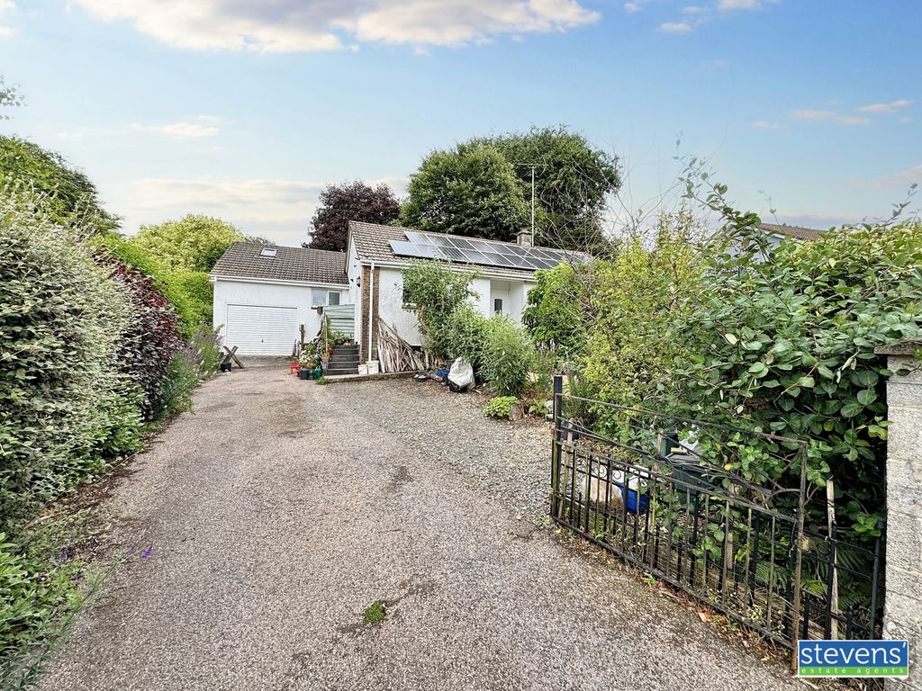 3 bed detached bungalow for saleLeeze Park, Okehampton, Devon EX20