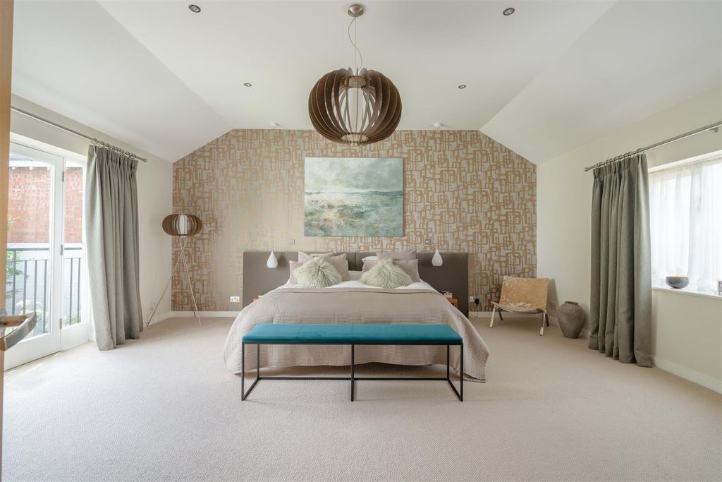 Additional image 16 of 5 bed detached house for salePark Avenue South, Northampton NN3