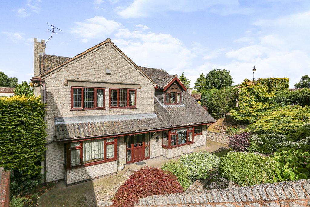 5 bed detached house for saleRutherford Glen, Whitestone, Nuneaton CV11