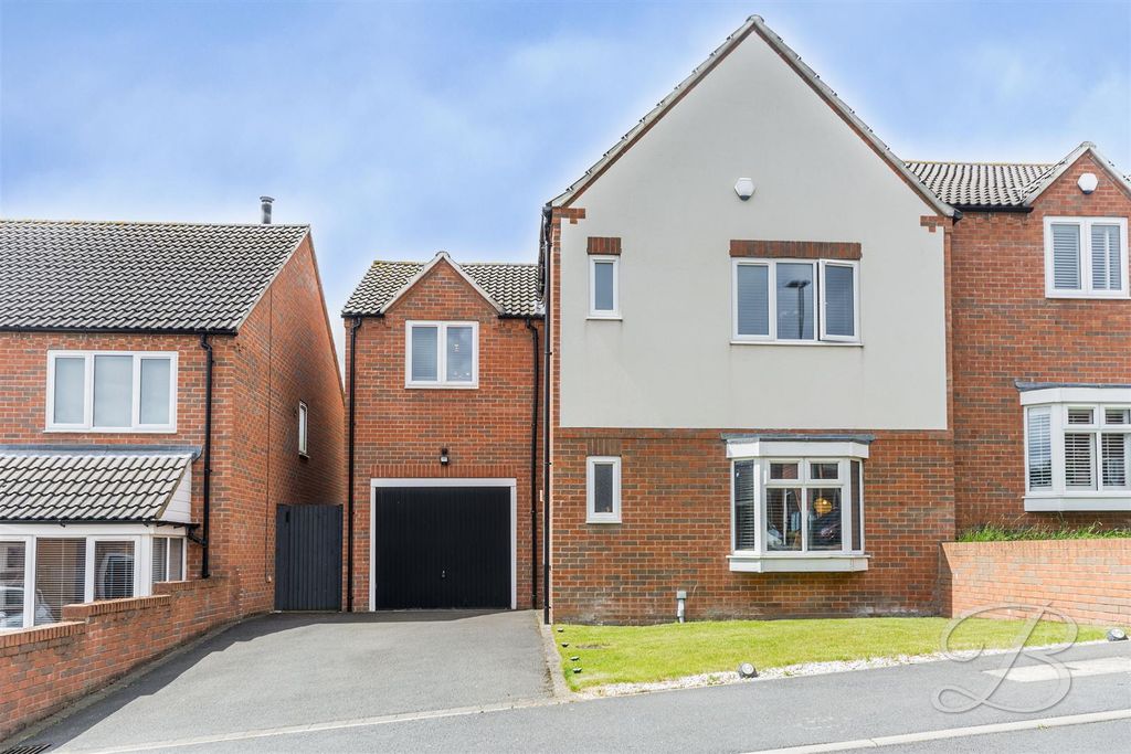 4 bed semi-detached house for saleWoodland Park View, Mansfield NG18