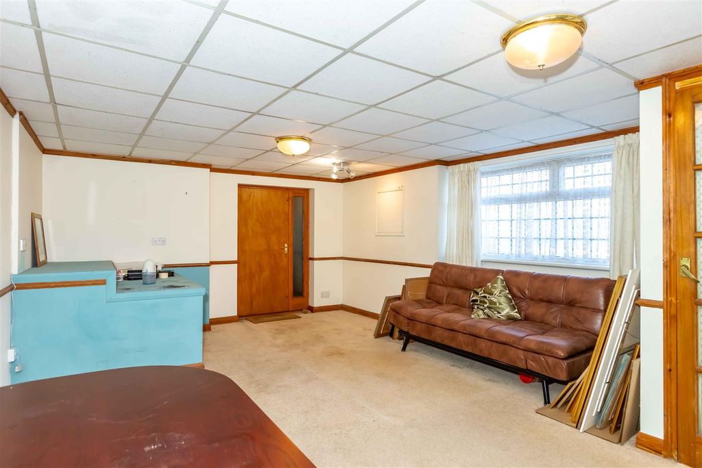 Additional image 16 of 3 bed detached house for saleBrighton Road, Lancing BN15
