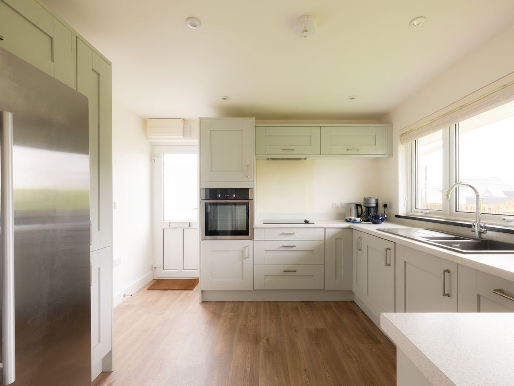 3 bed detached house for salePort Isaac PL29 photo 5