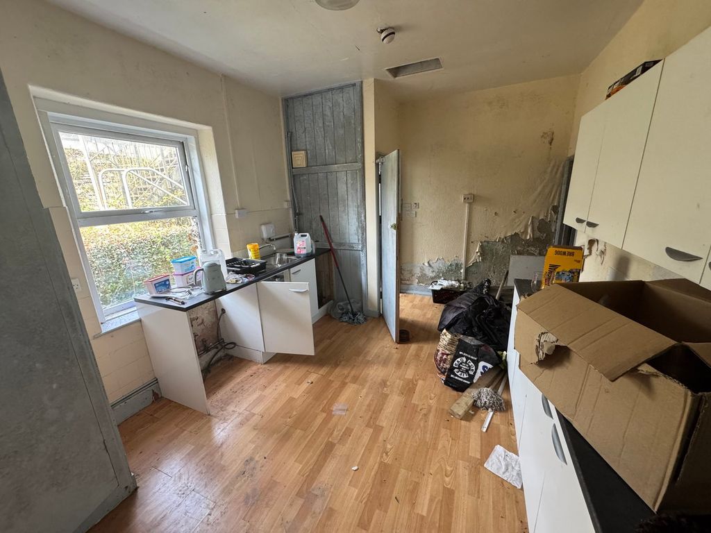 Additional image 9 of 3 bed town house for saleHigh Street, Lampeter SA48