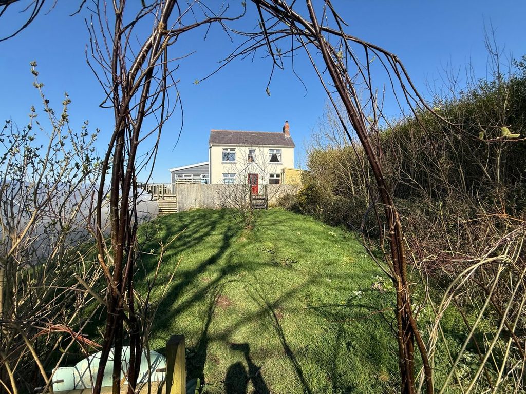 3 bed detached house for saleBrongest, Newcastle Emlyn SA38