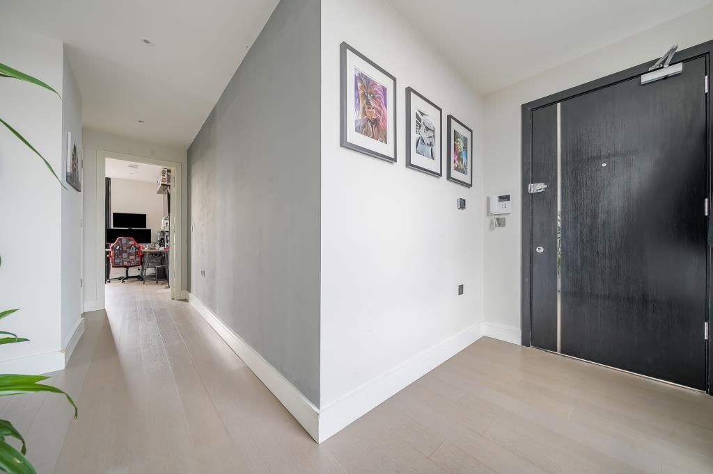 Additional image 5 of 2 bed flat for saleNewbury, Berkshire RG14