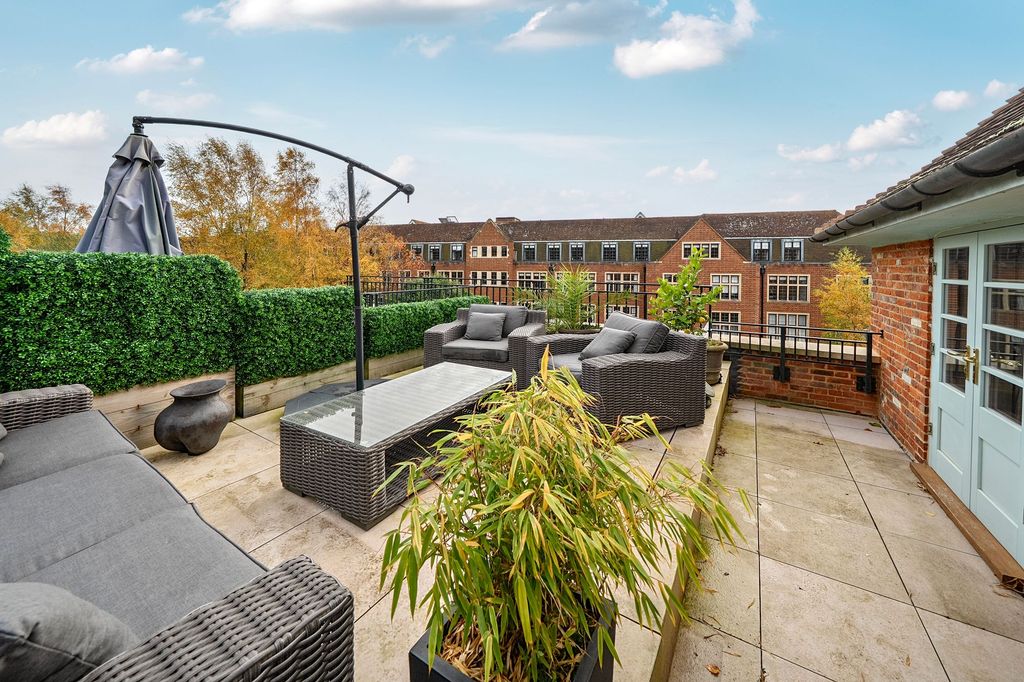 Additional image 25 of 3 bed flat for saleAdams Walk, Midhurst GU29