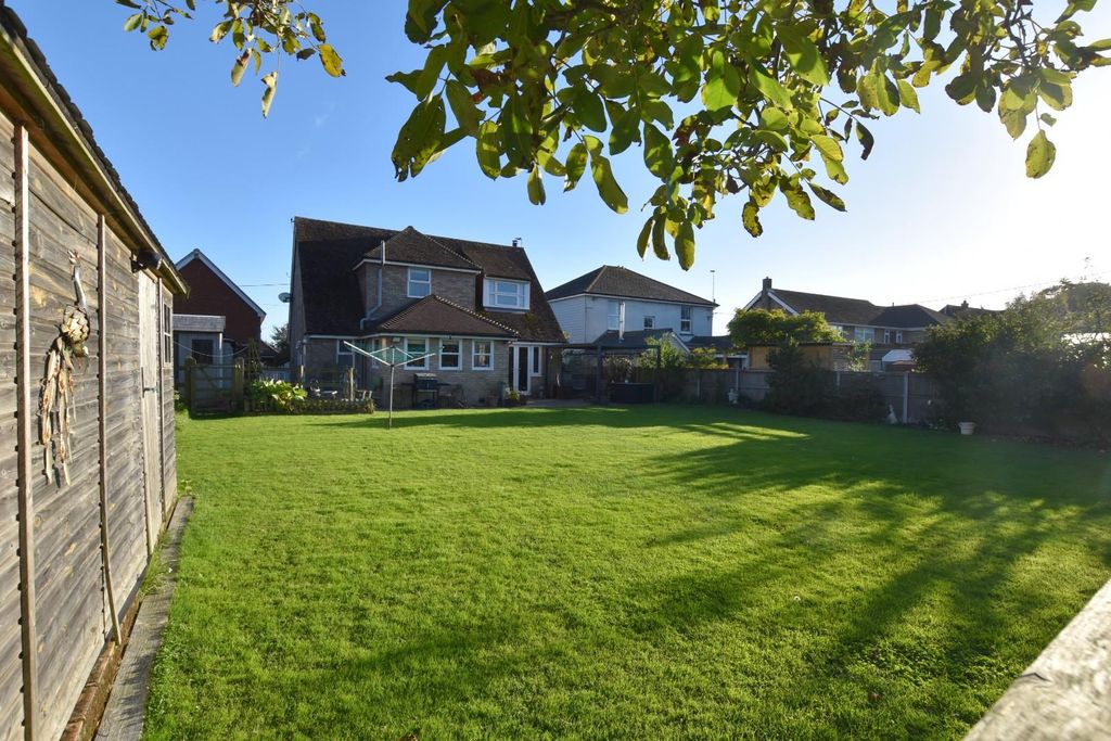 5 bed detached house for saleChurch Road, New Romney TN28