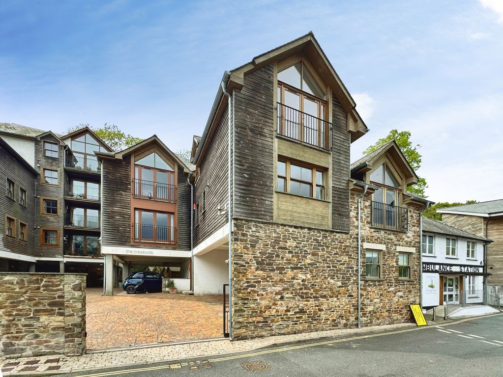 2 bed flat for saleThe Creekside, Looe, Cornwall PL13 photo 2