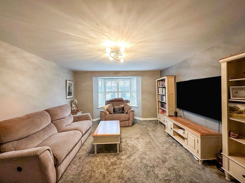 4 bed detached house for salePoplar Place, Morpeth NE61 photo 4