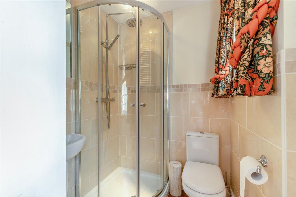 Additional image 30 of 6 bed detached house for saleMill Lane, Newport Pagnell MK16