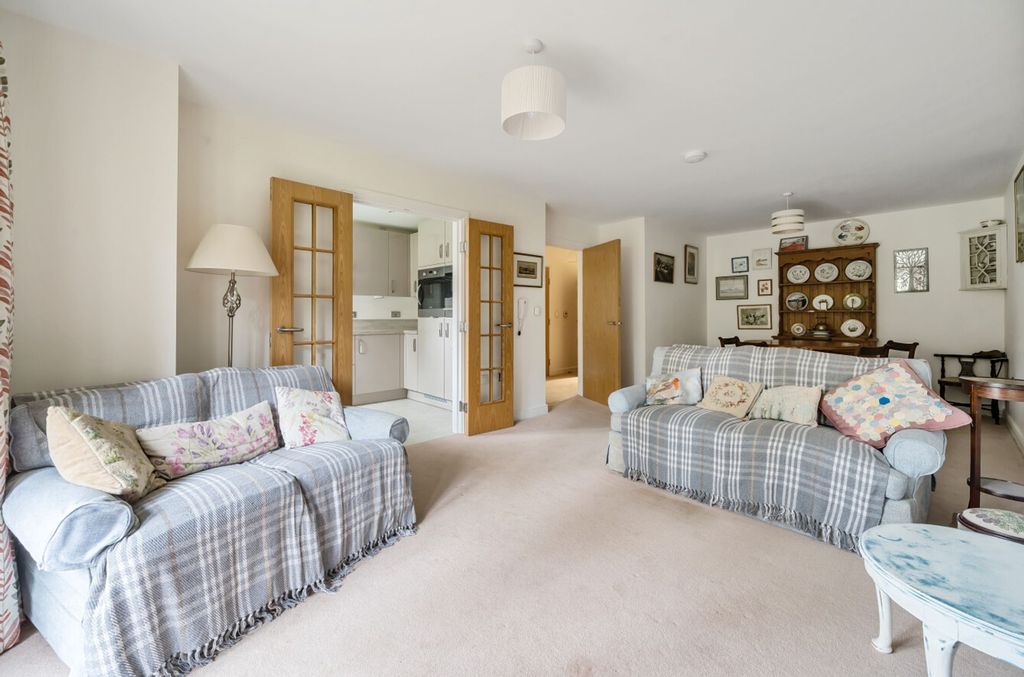 Additional image 8 of 2 bed flat for saleEaves Court, Princes Risborough HP27