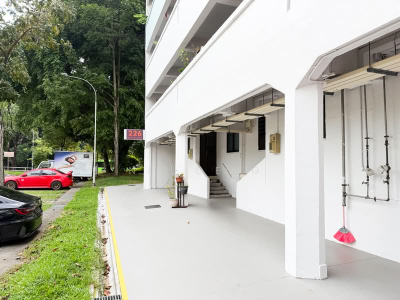 226 Bukit Batok Central photo 3