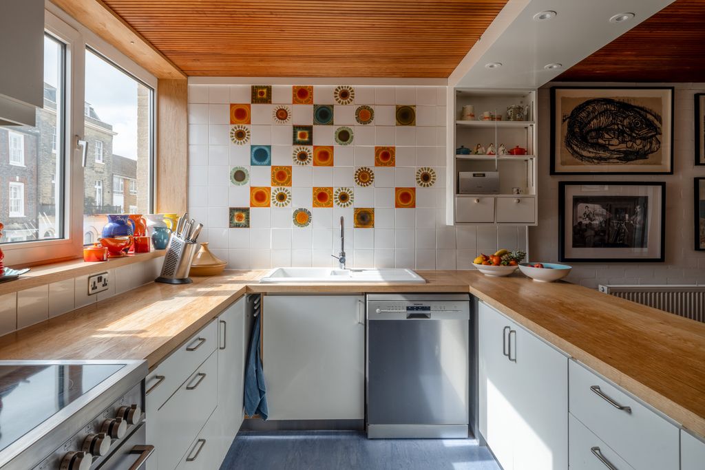Additional image 15 of 4 bed end terrace house for saleJack House, Portsmouth, Hampshire PO1