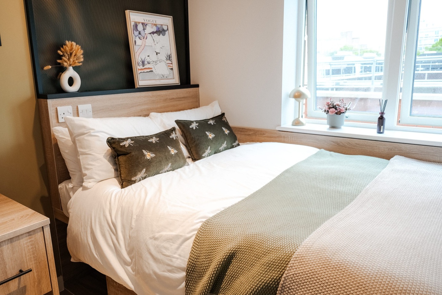 Studio Flat, Avonmouth St, SE1, N1 7GU photo 2