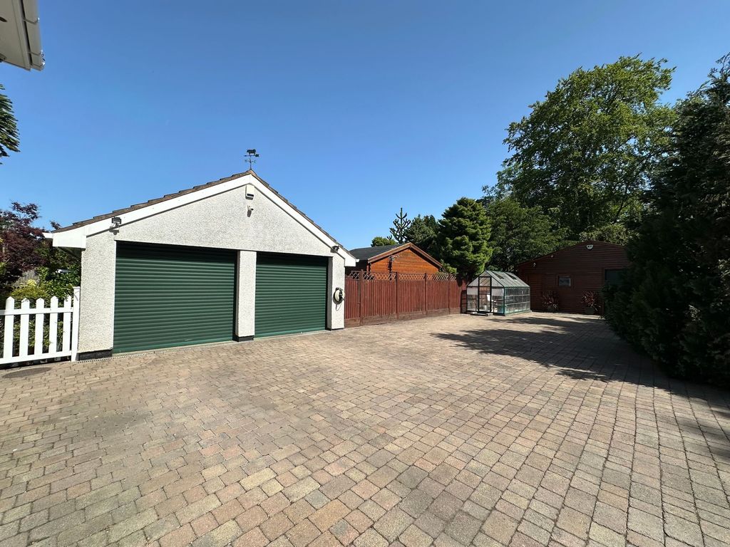 Additional image 40 of 4 bed detached house for saleChester High Road, Neston CH64