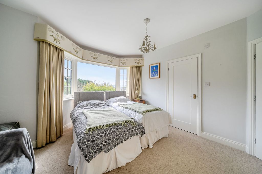 Additional image 7 of 2 bed flat for saleMare Hill Road, Pulborough RH20