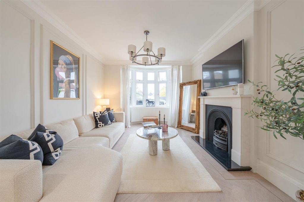 Additional image 7 of 4 bed detached house for salePark View, Moulton, Northampton NN3