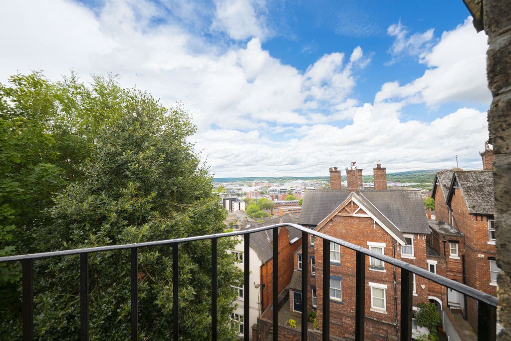 2 bed flat for saleDrury Lane, Lincoln LN1 photo 3