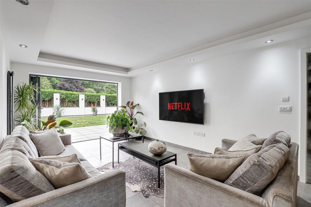 5 bed detached house for saleLandmere Lane, Ruddington NG11 photo 5