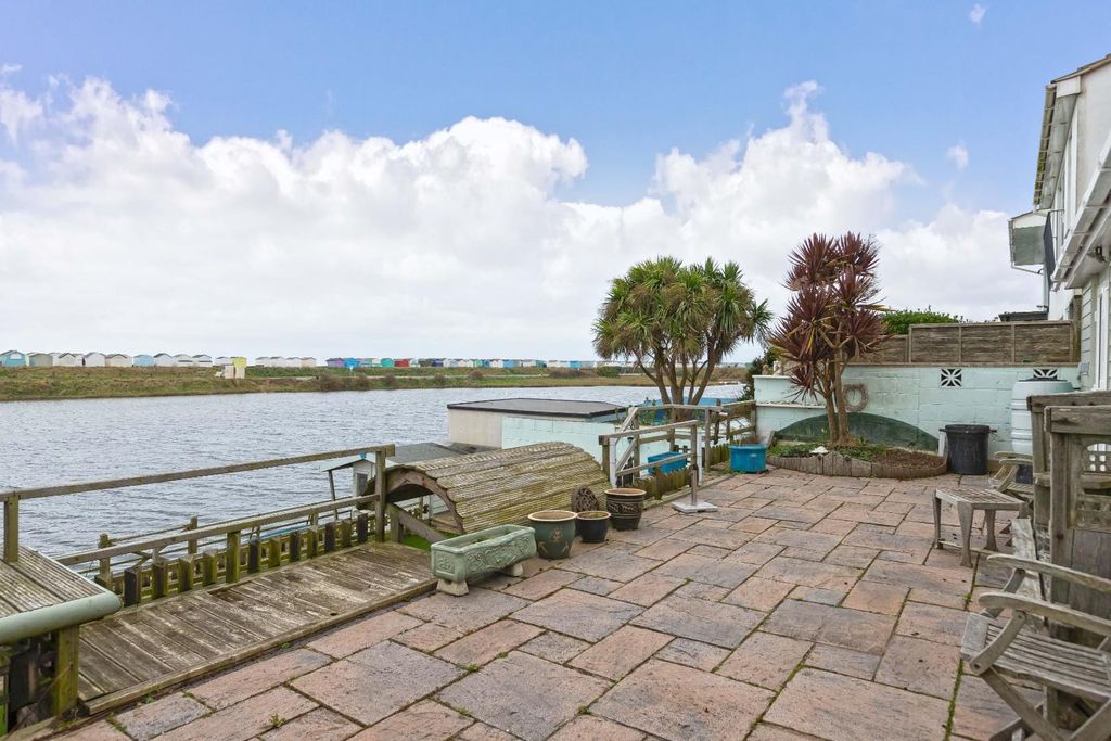 Additional image 15 of 3 bed semi-detached house for saleBrighton Road, Lancing BN15