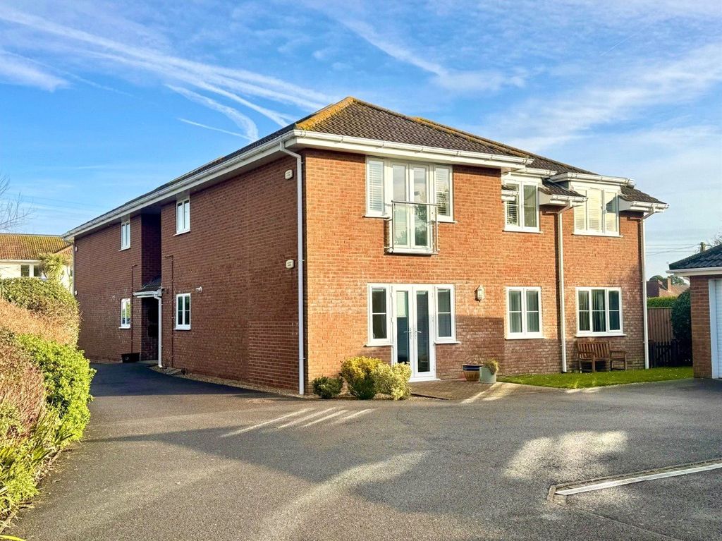 2 bed flat for saleGrove Gardens, Barton On Sea, Hampshire BH25