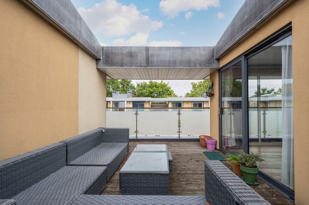 Additional image 18 of 2 bed flat for saleWest Barnes Lane, Raynes Park, New Malden KT3