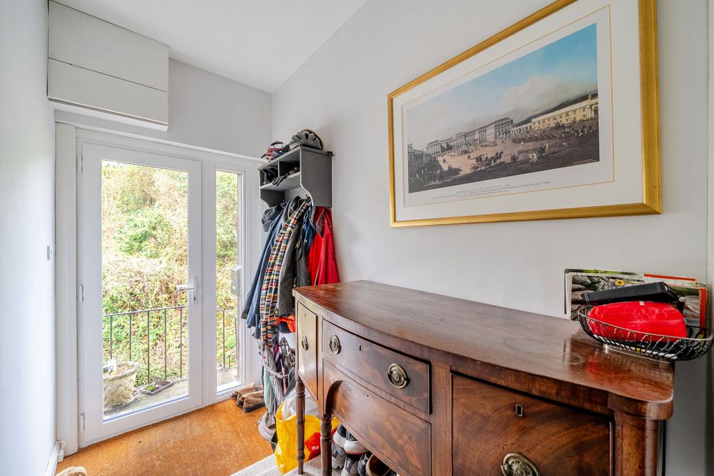 Additional image 5 of 2 bed flat for saleMare Hill Road, Pulborough RH20